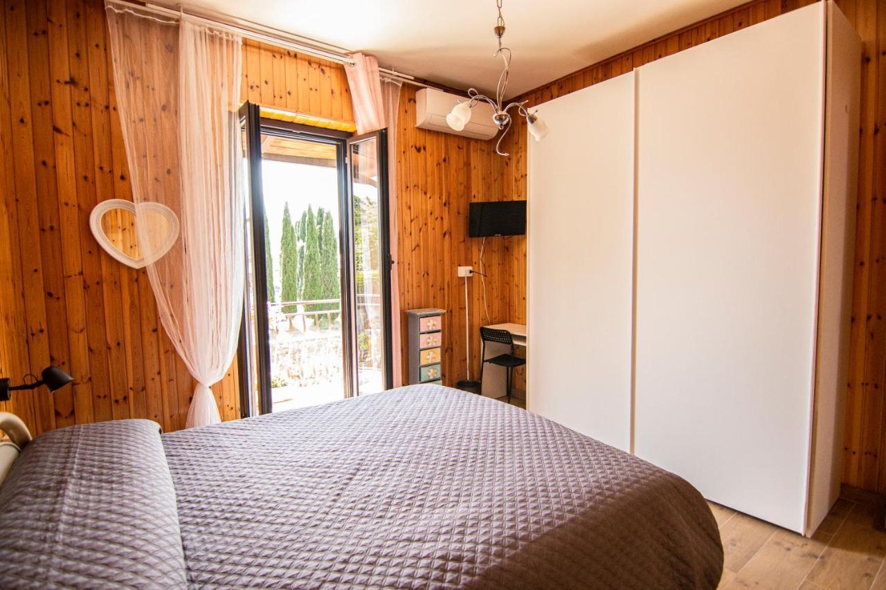 Yourquadrarooms B&B Roma Esterno foto