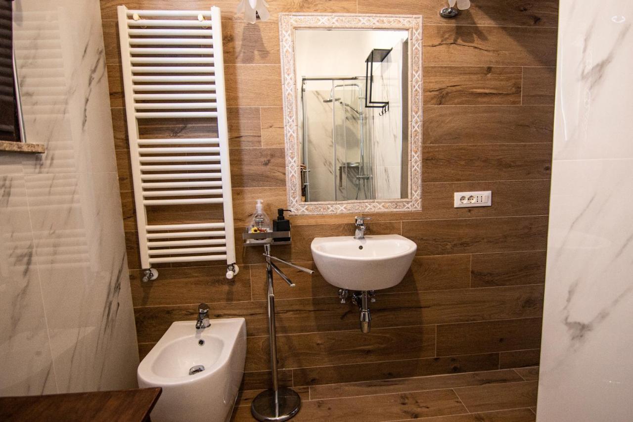 Yourquadrarooms B&B Roma Esterno foto