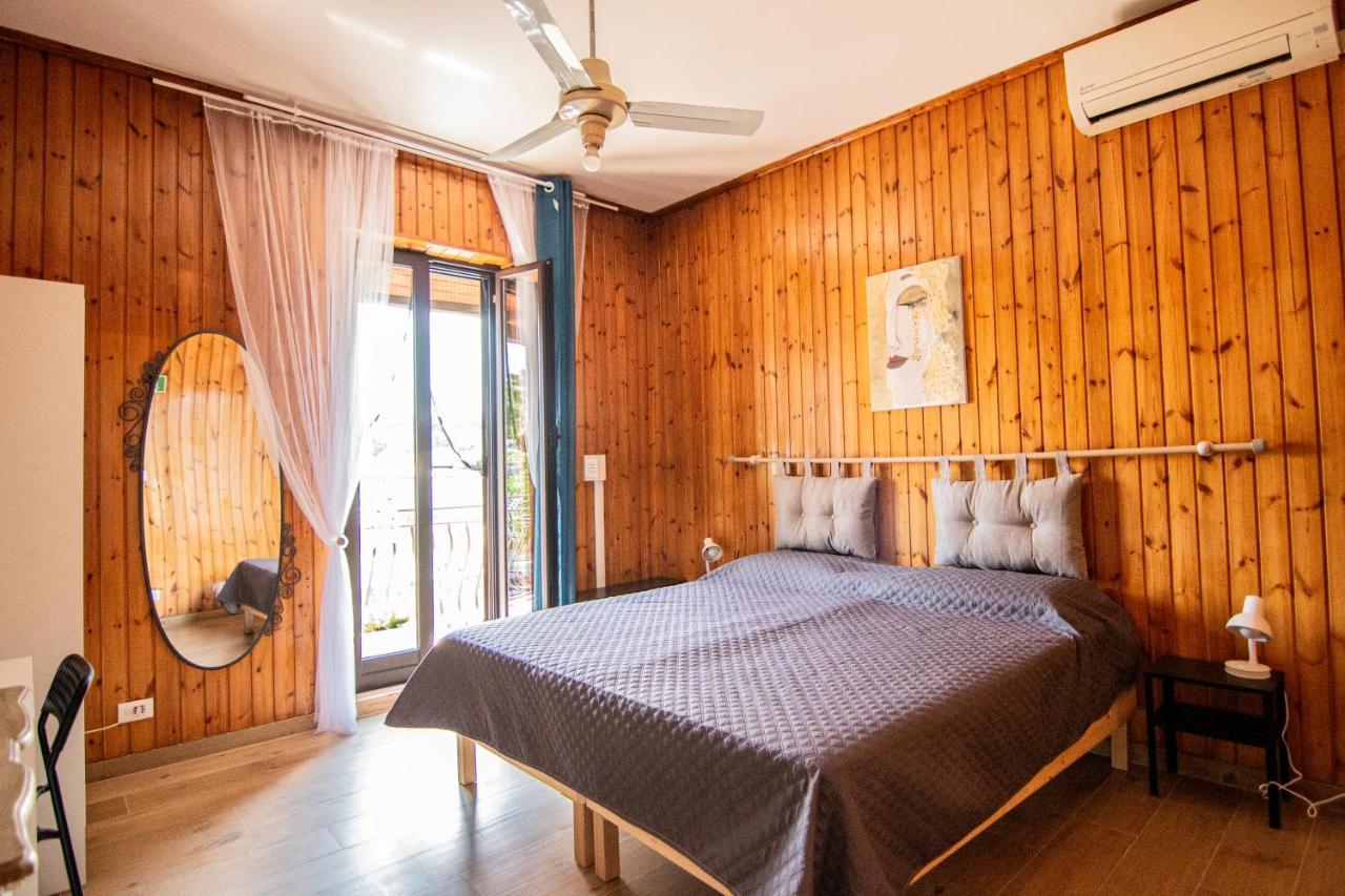 Yourquadrarooms B&B Roma Esterno foto