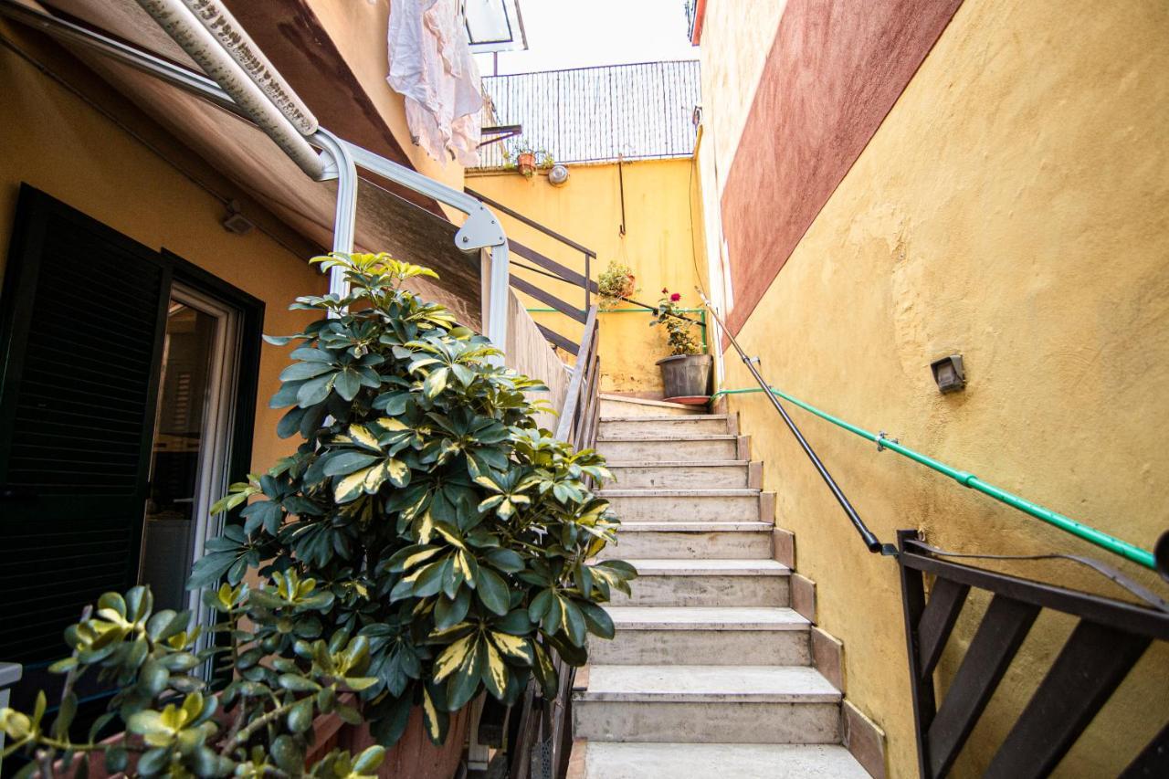 Yourquadrarooms B&B Roma Esterno foto